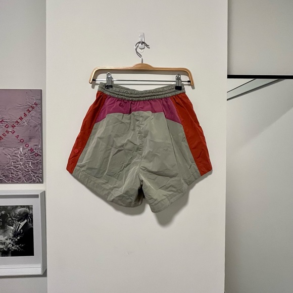 Lululemon Evergreen High-Rise Short 4.5"
Pink Punch / Pink Lychee / Raw … - Picture 6 of 9